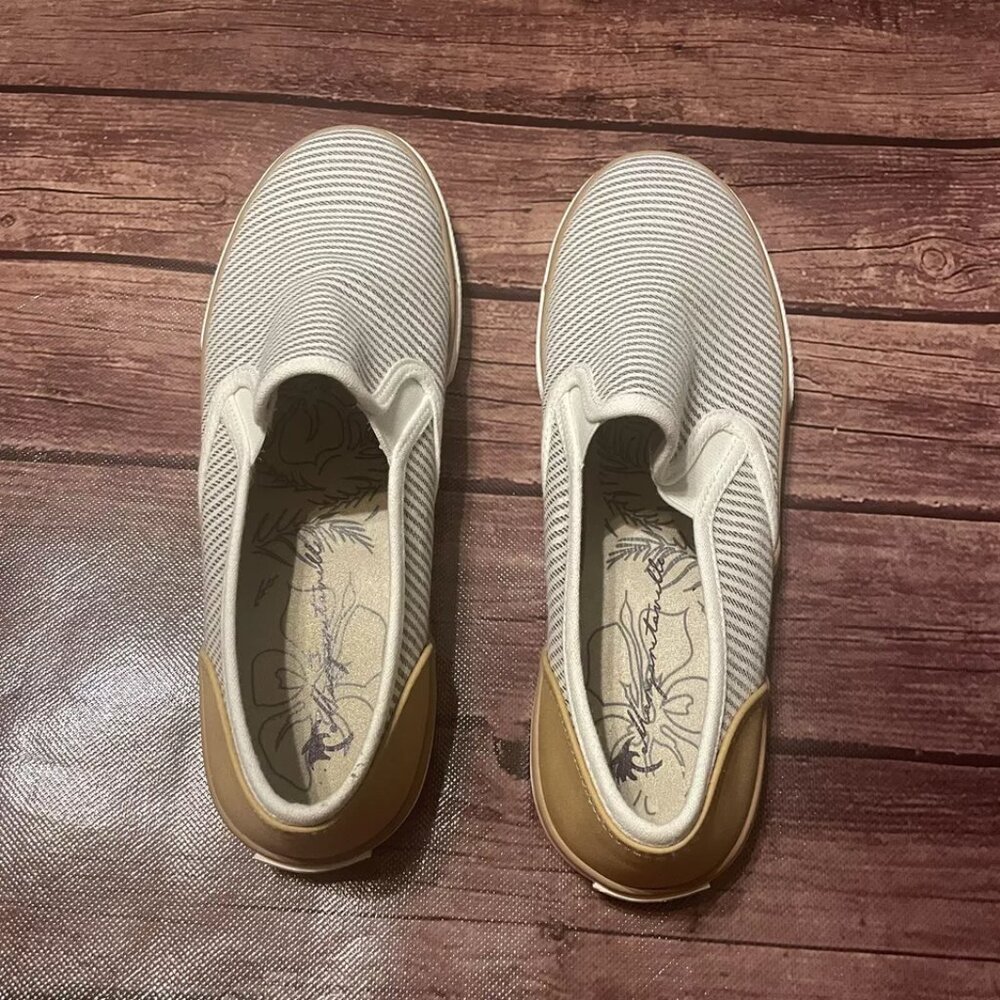 Margaritaville Women’s Canvas Sailor Slip On Striped Shoes Size 9.5